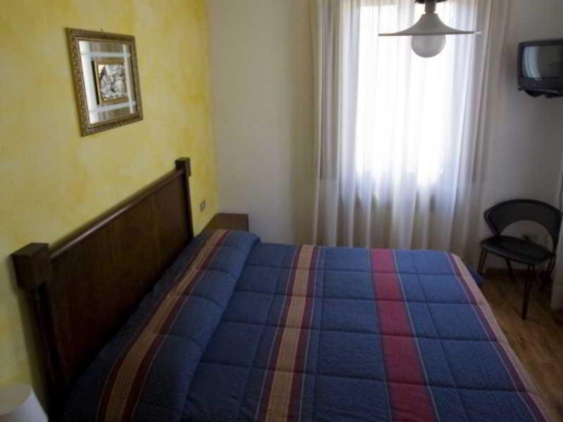 Edelweiss Bed & Breakfast 2*
